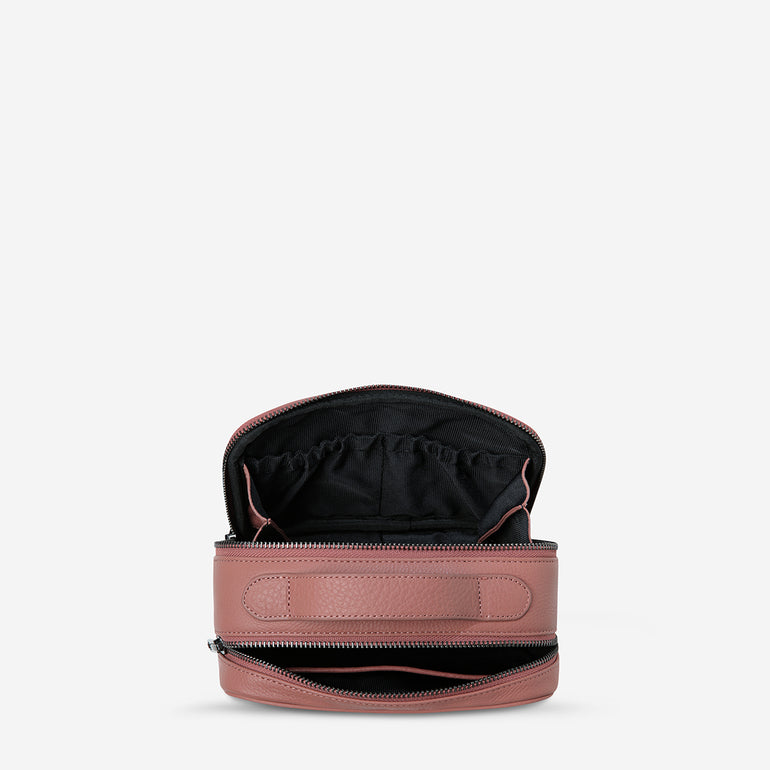 Status Anxiety Sail On Leather Toiletries Bag Dusty Rose