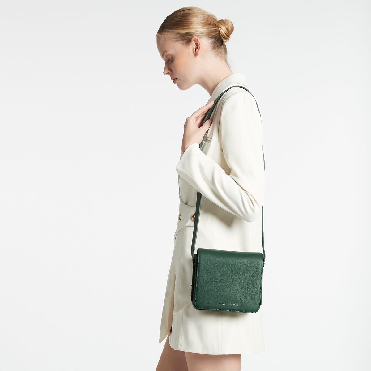 Want to Believe Women s Green Leather Bag Status Anxiety